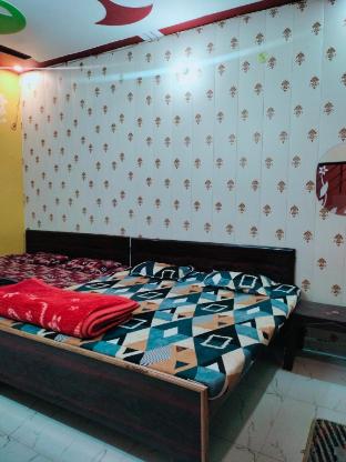 maa janki paying guest house