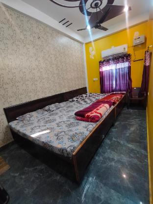 maa janki paying guest house