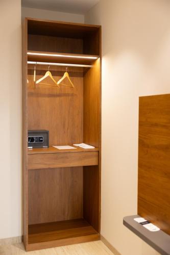 pravasa stay bapat square