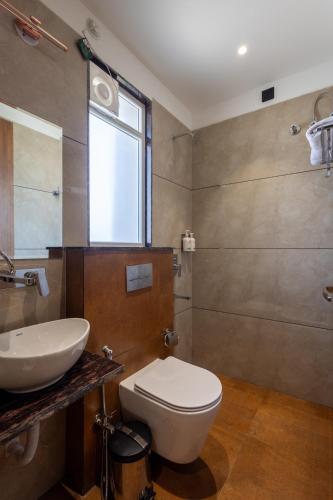 pravasa stay bapat square