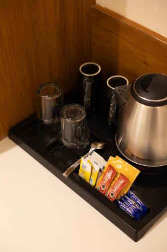 pravasa stay bapat square