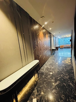 hotel sadhana palace