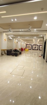 the golden taj vrindavan