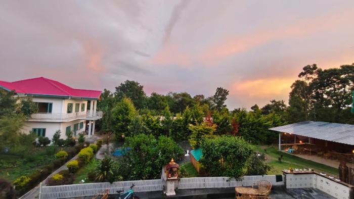moonshine villa