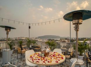 mayas manor a luxury lake view boutique hotel