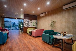 mayas manor a luxury lake view boutique hotel