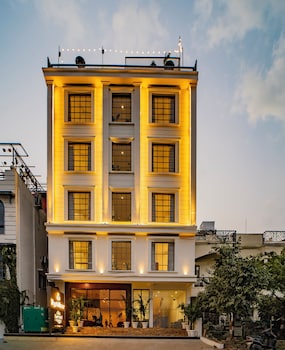 mayas manor a luxury lake view boutique hotel