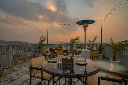 mayas manor a luxury lake view boutique hotel