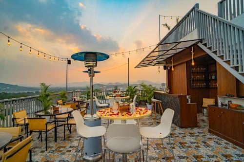 mayas manor a luxury lake view boutique hotel