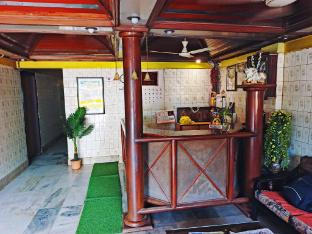 hotel nandini deluxe lodge