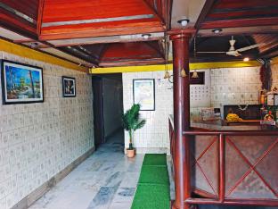 hotel nandini deluxe lodge