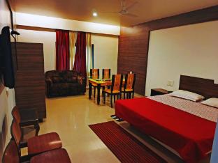 Hotel Nandini Deluxe Lodge,,3 star