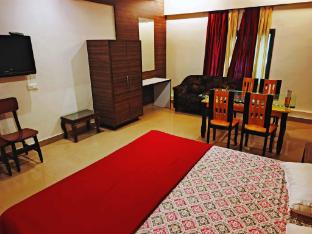 Hotel Nandini Deluxe Lodge,,3 star