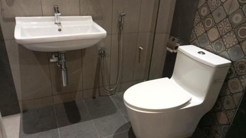 Mayilveedu Guest House,,5 star