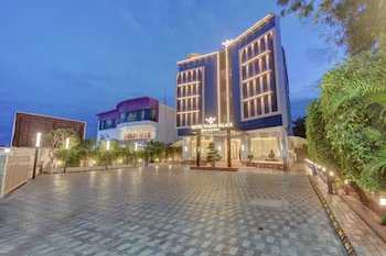 hotel warma palace