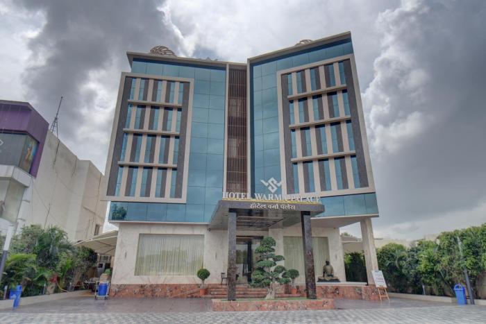hotel warma palace