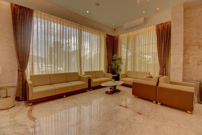 hotel warma palace