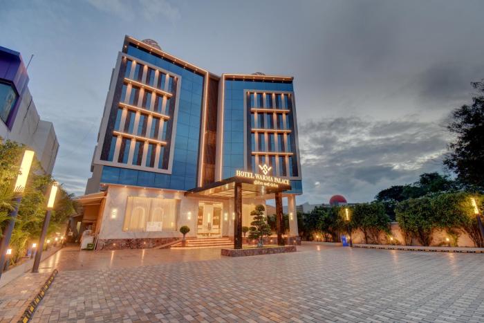 hotel warma palace