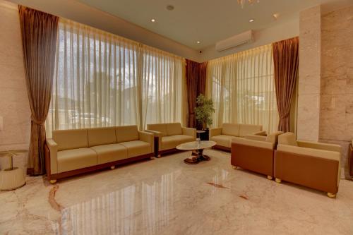 hotel warma palace