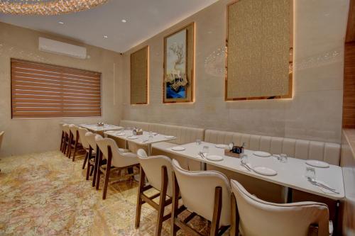 hotel warma palace