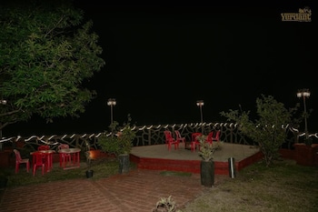 Verdant Retreat,,2 star