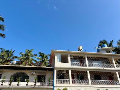 zuna stayz morjim goa