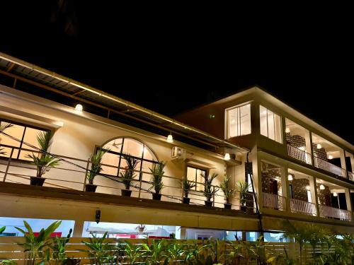 zuna stayz morjim goa