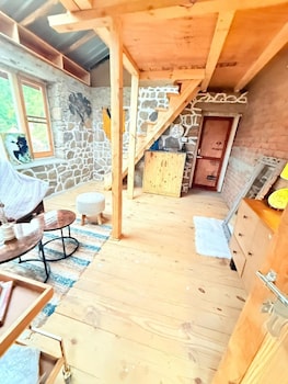 kala studio and stay