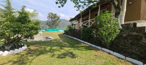 hotel vatika resorts cottages shimla