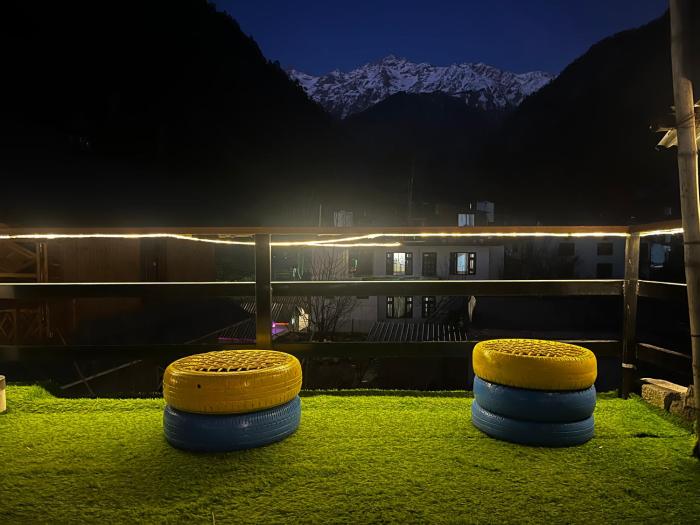 nirvana by oztel backpacker hostel