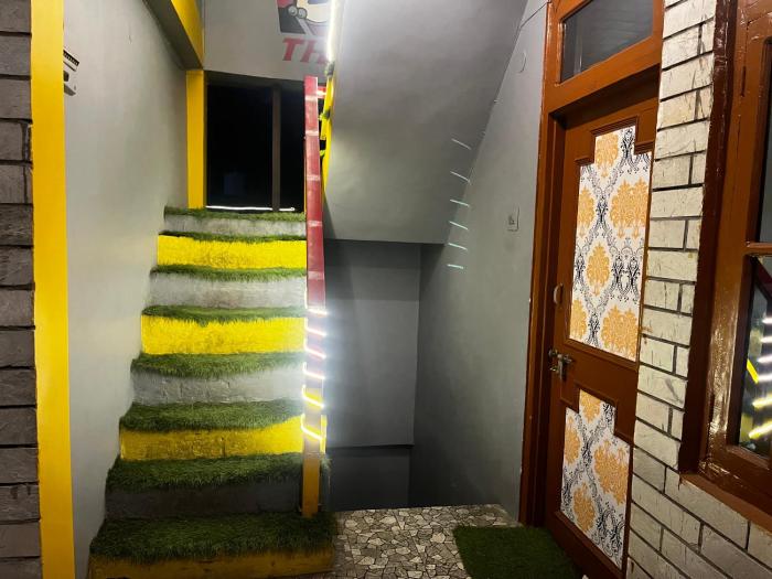 nirvana by oztel backpacker hostel