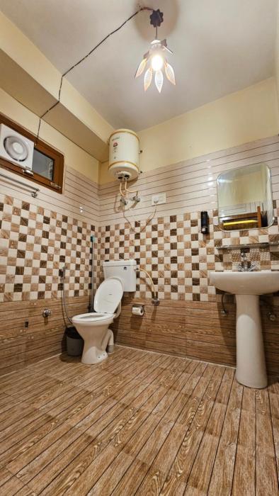 nirvana by oztel backpacker hostel