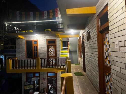 nirvana by oztel backpacker hostel