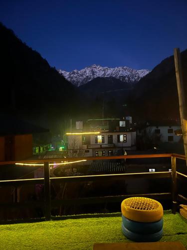 nirvana by oztel backpacker hostel