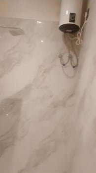 A28 Orange Bricks,,3 star