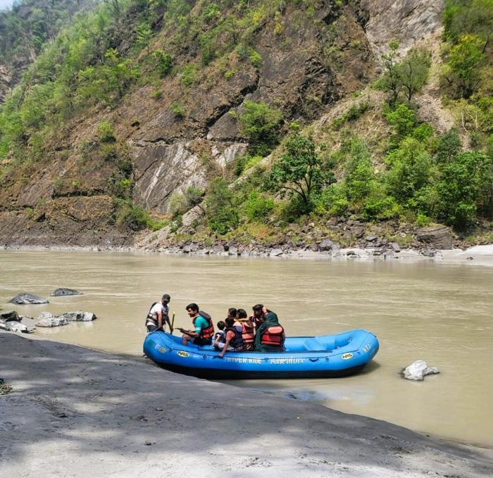 raaviera by the ganges