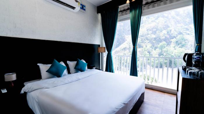 raaviera by the ganges