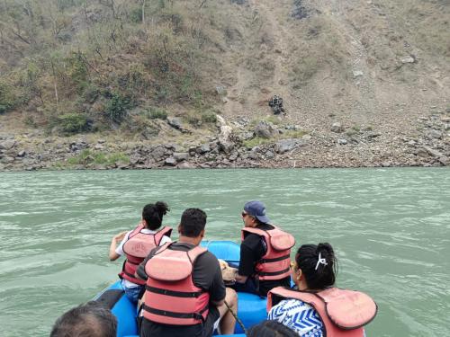 raaviera by the ganges