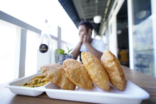 Raaviera By The Ganges,,3 star