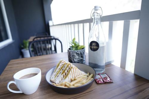 Raaviera By The Ganges,,3 star