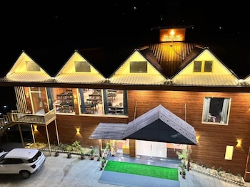 The Chail Pine Orchard Resort,,2 star