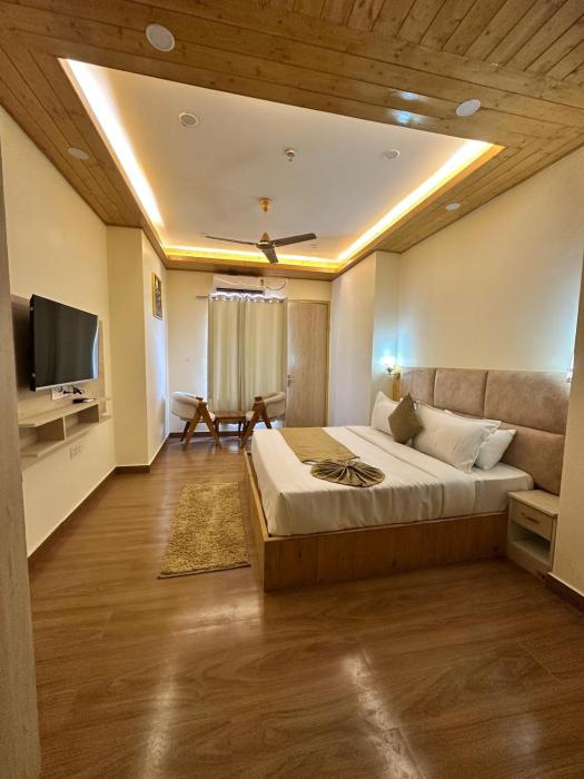 the chail pine orchard resort