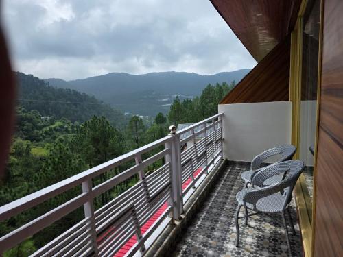 the chail pine orchard resort