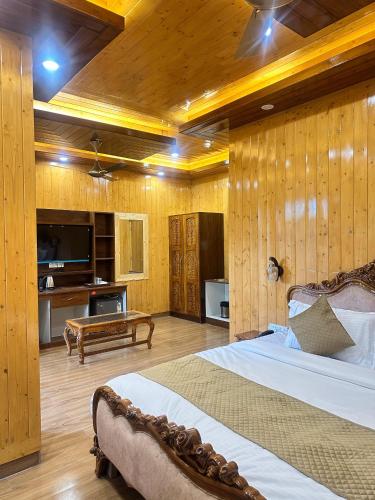 the chail pine orchard resort