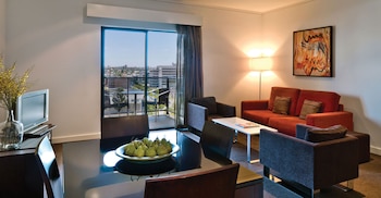 adina apartment hotel perth barrack plaza
