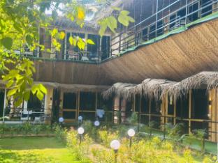 The Azure Resort,,3 star