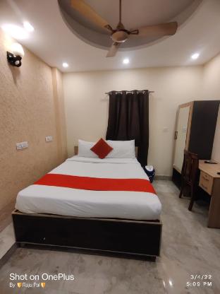 raj residency govindpuri couple friendly hotel