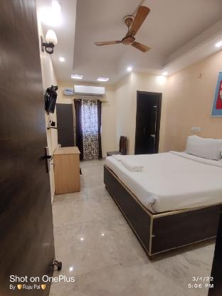 raj residency govindpuri couple friendly hotel