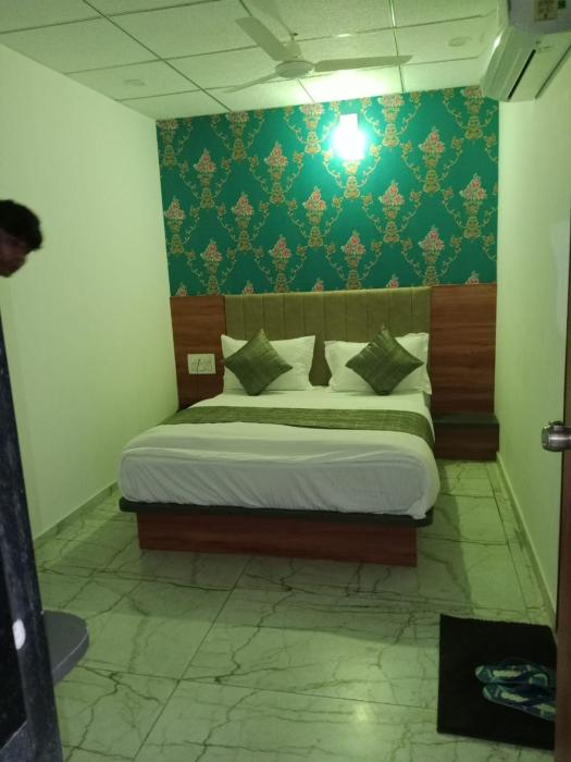 hotel rudraksh