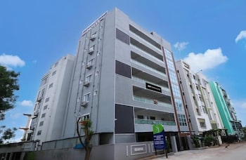 sri jahnavi group of hotels